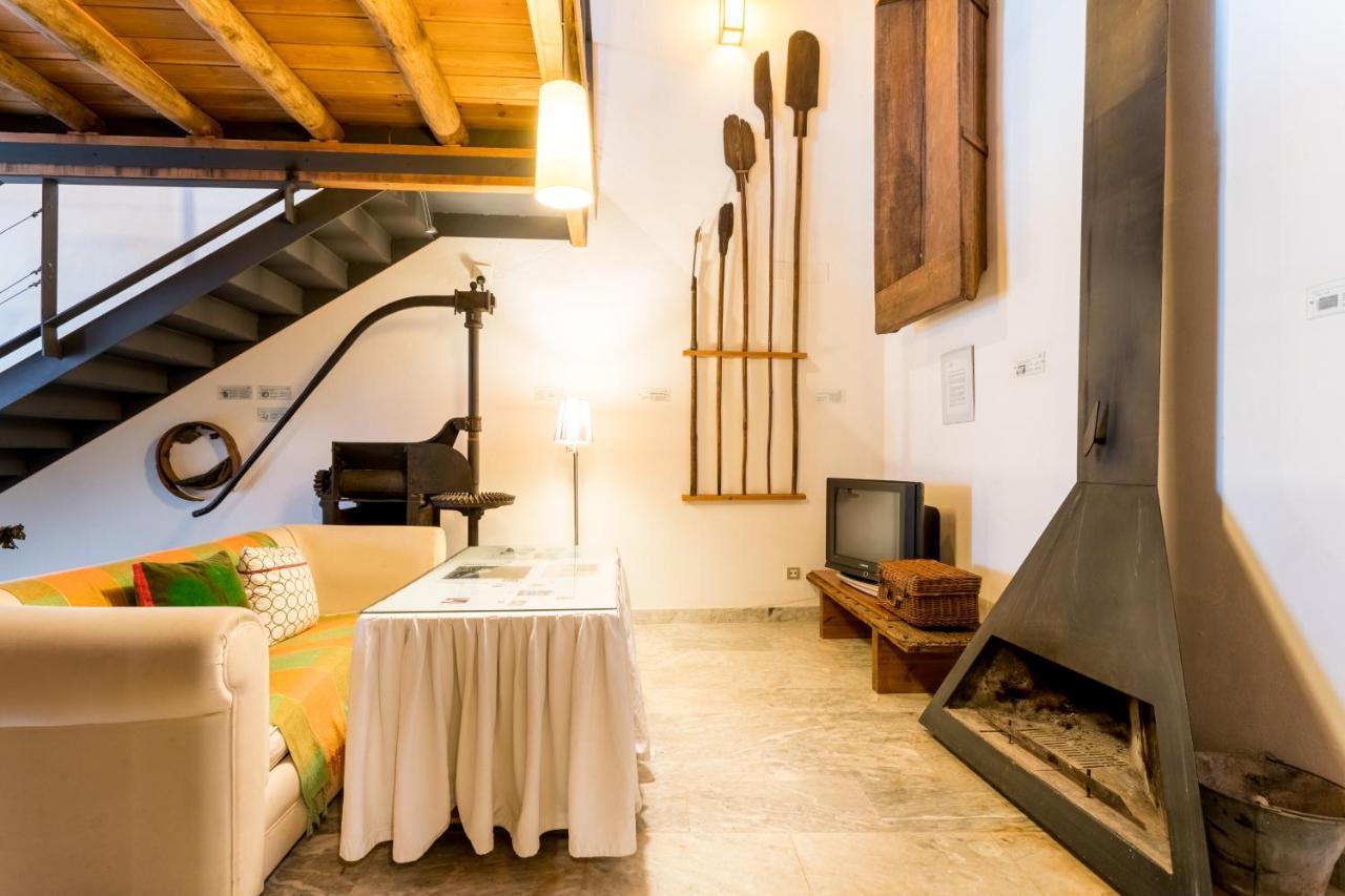Casa di campagna Antigua Panaderia De Valdelarco, Chimenea Con Horno 2 Hab 4 Pers Mas 2 Max *