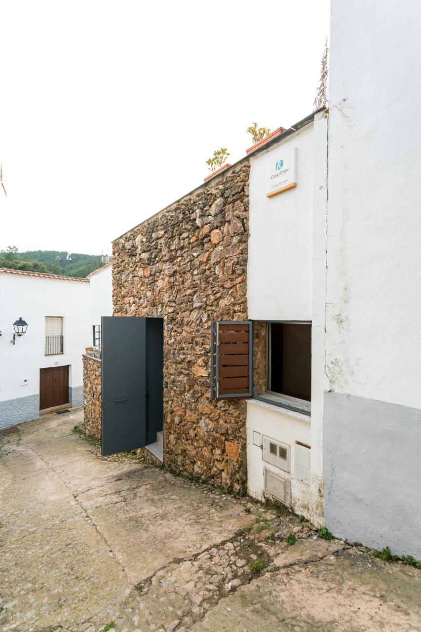 Antigua Panaderia De Valdelarco, Chimenea Con Horno 2 Hab 4 Pers Mas 2 Max * Valdelarco